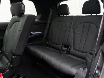 BMW X7 M60i xD Panorama 360  HUD DAB H K SoftCL22