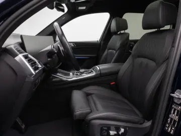 BMW X7 M60i xD Panorama 360  HUD DAB H K SoftCL22
