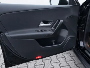 MERCEDES-BENZ A 180d  Automatik  Navi RFK  Tempomat