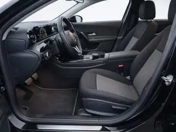 MERCEDES-BENZ A 180d  Automatik  Navi RFK  Tempomat