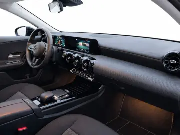 MERCEDES-BENZ A 180d  Automatik  Navi RFK  Tempomat