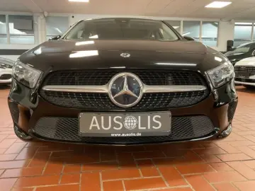 MERCEDES-BENZ A 180 d Style LED Kamera Park Paket
