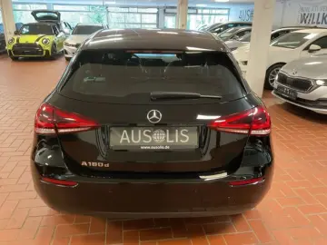 MERCEDES-BENZ A 180 d Style LED Kamera Park Paket