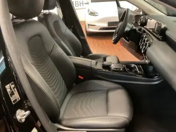 MERCEDES-BENZ A 180 d Style LED Kamera Park Paket