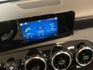 MERCEDES-BENZ A 180 d Style LED Kamera Park Paket