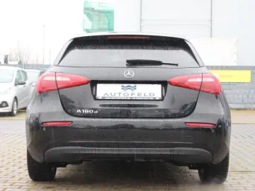 MERCEDES-BENZ A 180 d VOLLSHEFT LEDER PDC BT NAVI SHZ