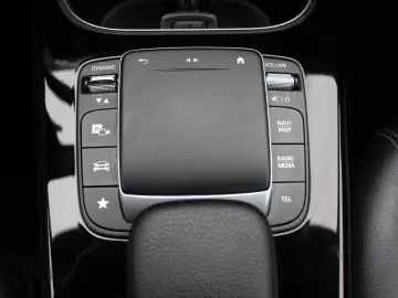 MERCEDES-BENZ A 180 d VOLLSHEFT LEDER PDC BT NAVI SHZ