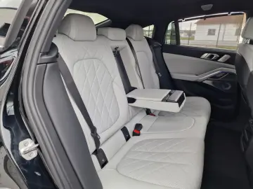 BMW X6 xDrive30d Panorama AHK B&W Standheizung Rollo