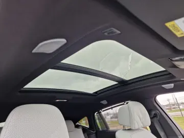 BMW X6 xDrive30d Panorama AHK B&W Standheizung Rollo