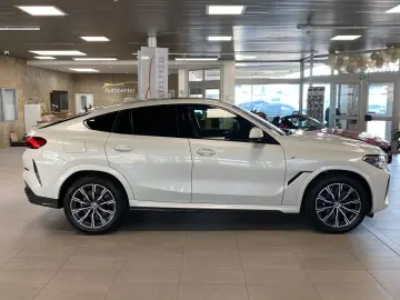BMW X6 xDrive 30d M Sport Laser H&K Pano AHK StH