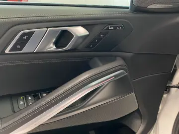 BMW X6 xDrive 30d M Sport Laser H&K Pano AHK StH