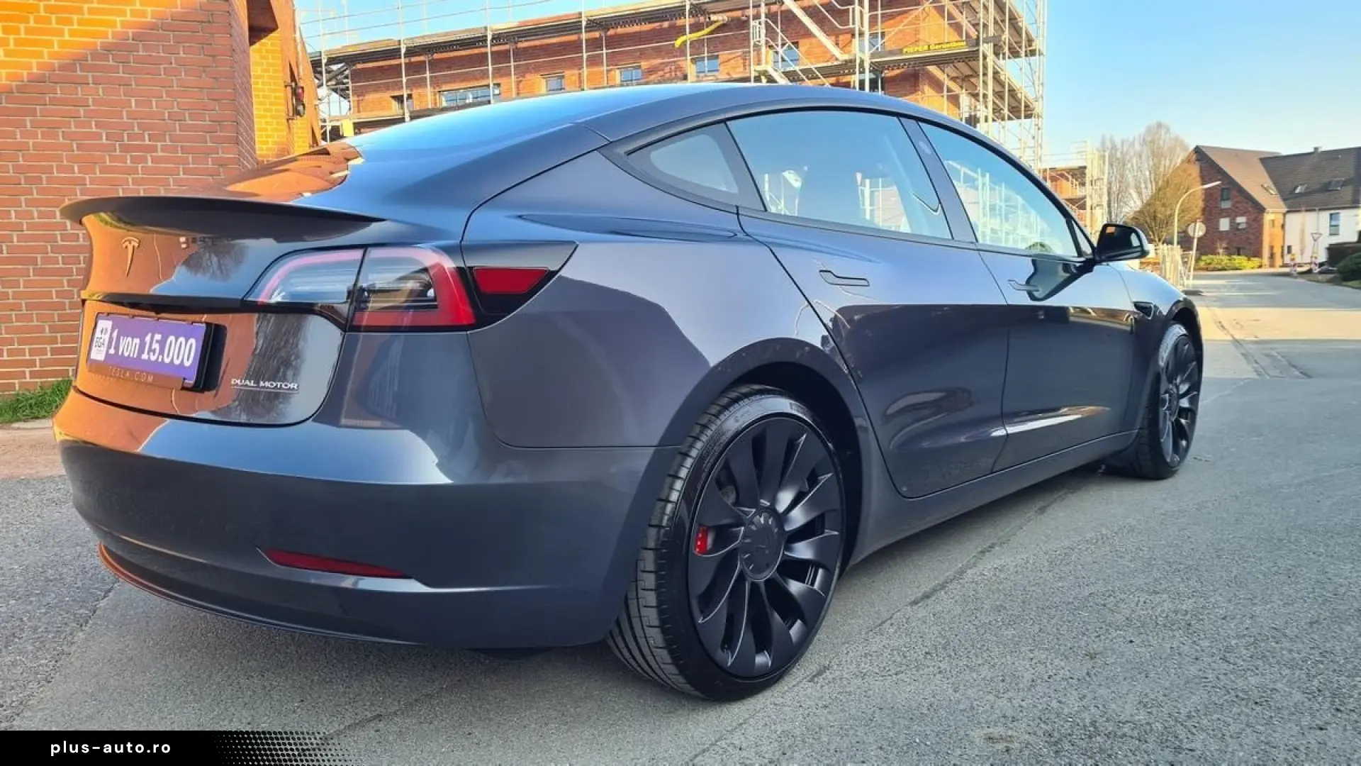 TESLA Model 3 PERFORMANCE