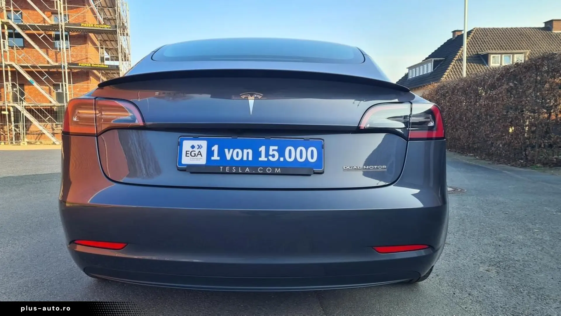 TESLA Model 3 PERFORMANCE