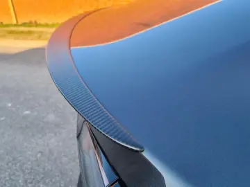 TESLA Model 3 PERFORMANCE