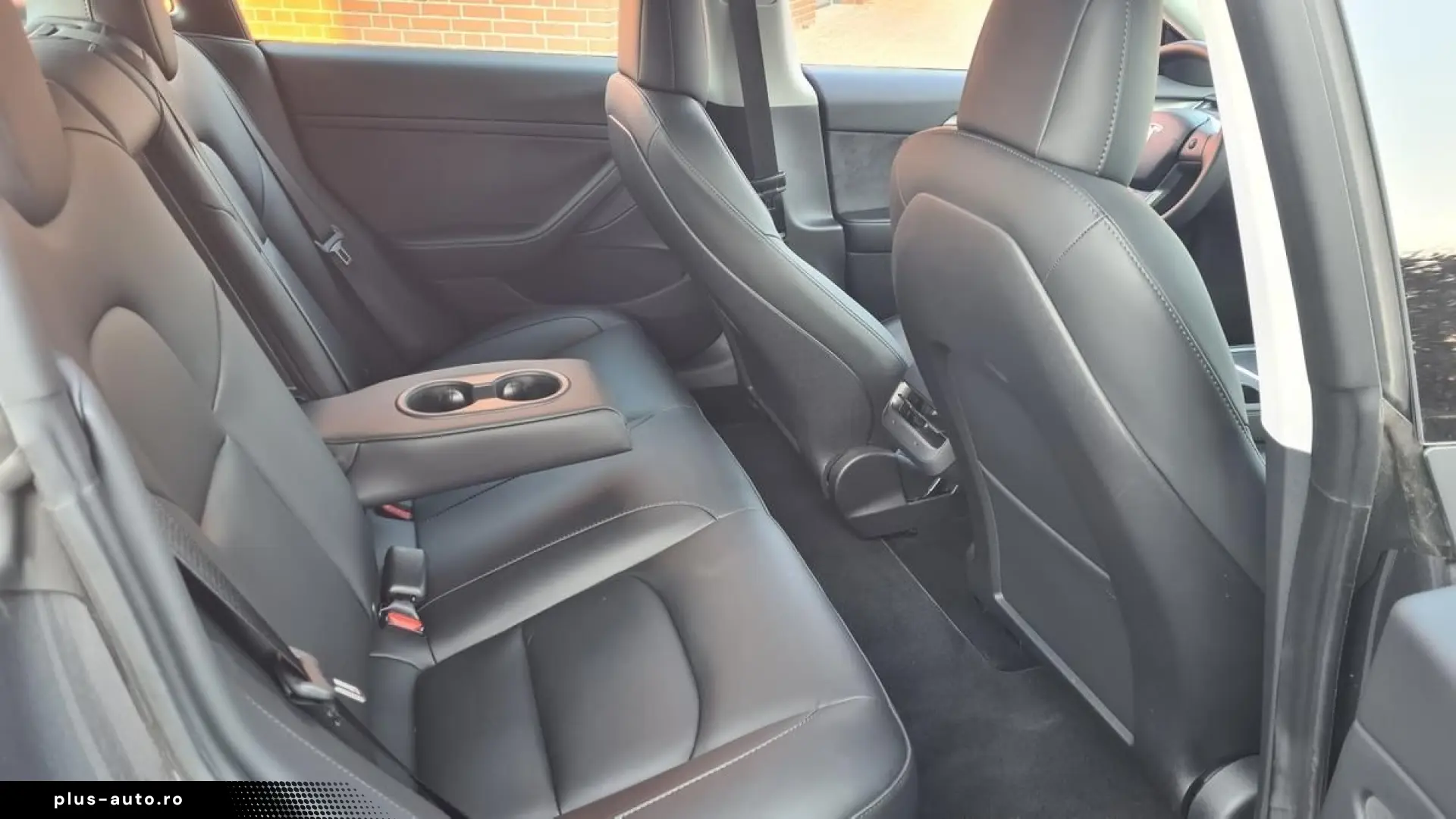 TESLA Model 3 PERFORMANCE