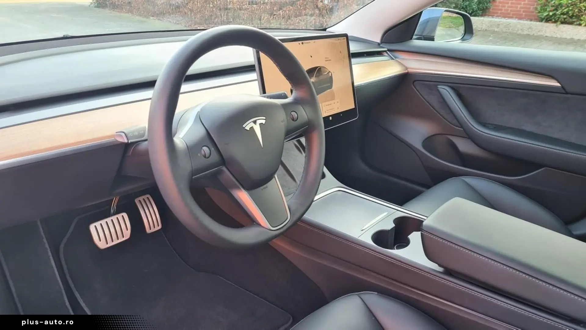 TESLA Model 3 PERFORMANCE