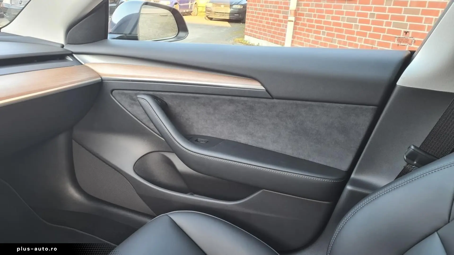 TESLA Model 3 PERFORMANCE