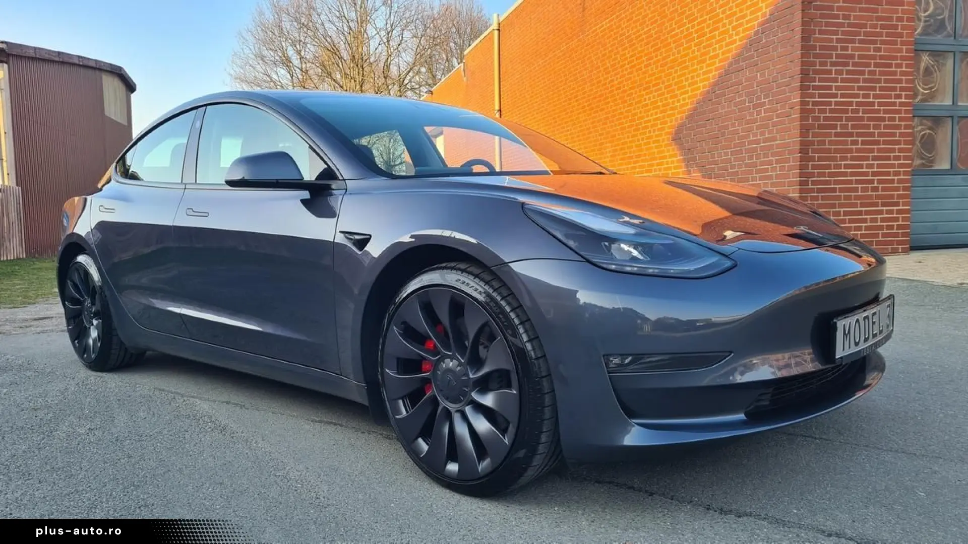 TESLA Model 3 PERFORMANCE