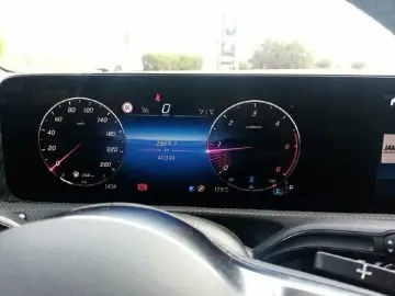 MERCEDES-BENZ Cla 180 d