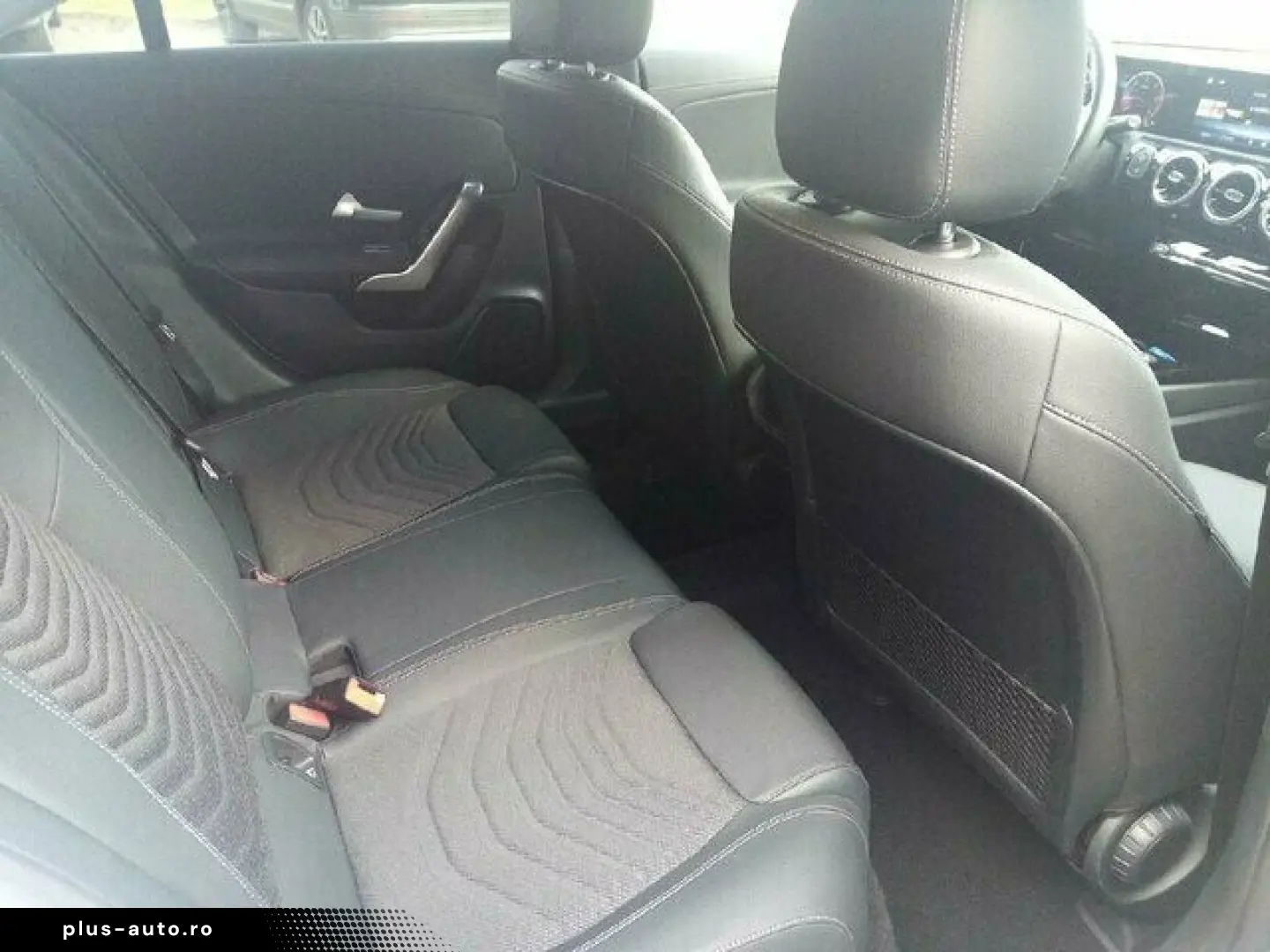 MERCEDES-BENZ Cla 180 d