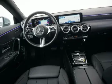 MERCEDES-BENZ CLA 180d Coupé Cp Progressive Wide