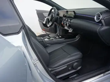 MERCEDES-BENZ CLA 180d Coupé Cp Progressive Wide