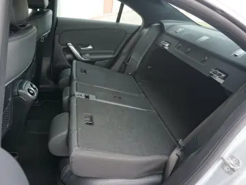 MERCEDES-BENZ CLA 180d Coupé Cp Progressive Wide