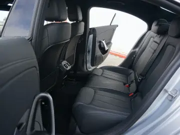 MERCEDES-BENZ CLA 180d Coupé Cp Progressive Wide