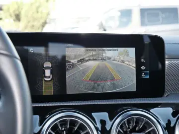 MERCEDES-BENZ CLA 180 Coupé Progressive Kamera Navi