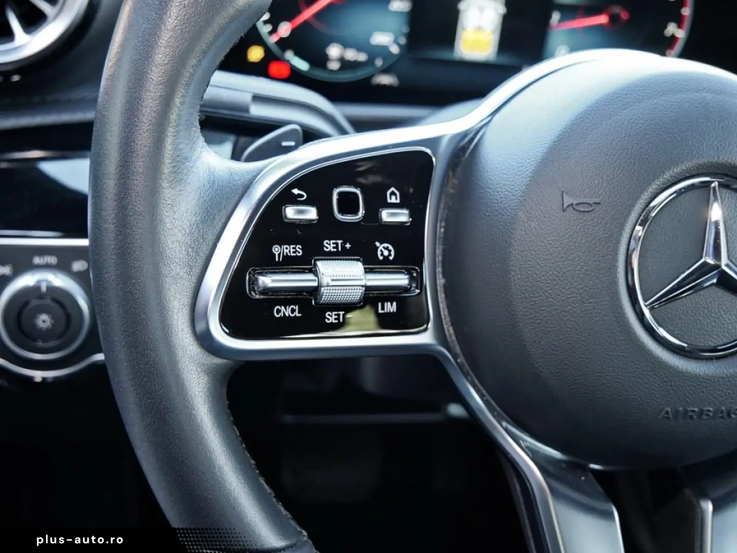 MERCEDES-BENZ CLA 180 Coupé Progressive Kamera Navi