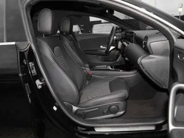 MERCEDES-BENZ CLA 180 MBUX-Navi LED