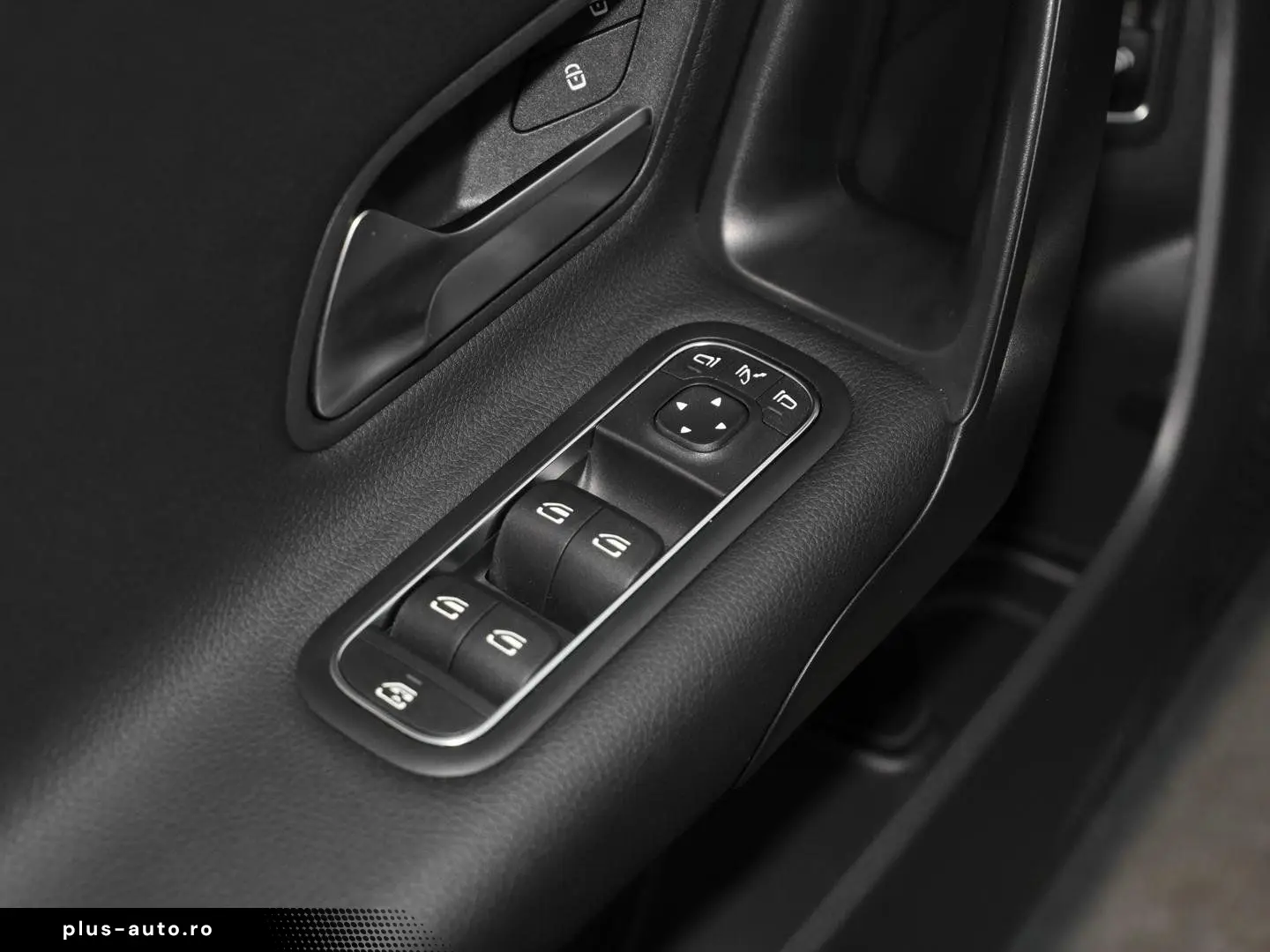 MERCEDES-BENZ CLA 180 MBUX-Navi LED