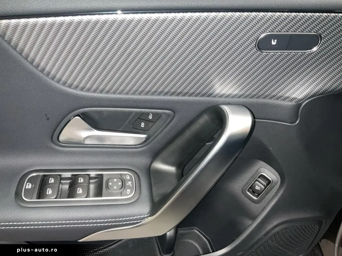 MERCEDES-BENZ CLA 180 PROGRESSIVE