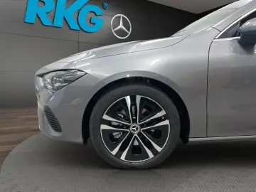 MERCEDES-BENZ CLA 180 PROGRESSIVE