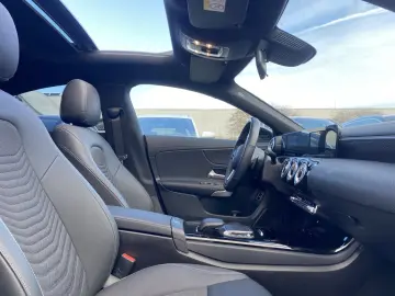 MERCEDES-BENZ CLA 250e   Panorama