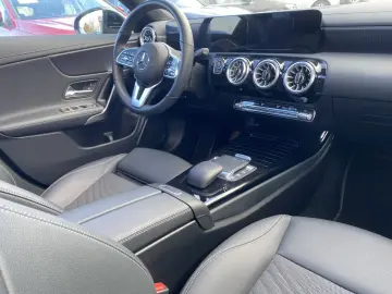 MERCEDES-BENZ CLA 250e   Panorama