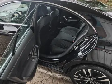 MERCEDES-BENZ CLA 180 7G-DCT Progressive  MBUX PREMIUM