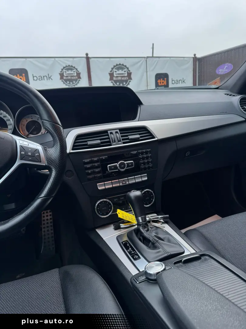 Mercedes Benz C180 2012