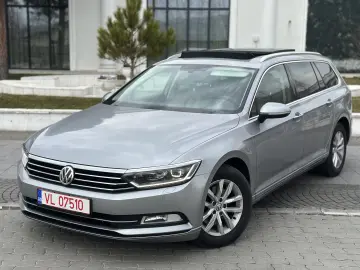 Volkswagen Passat   RAR Efectuat   Panoramic   Bord Digital