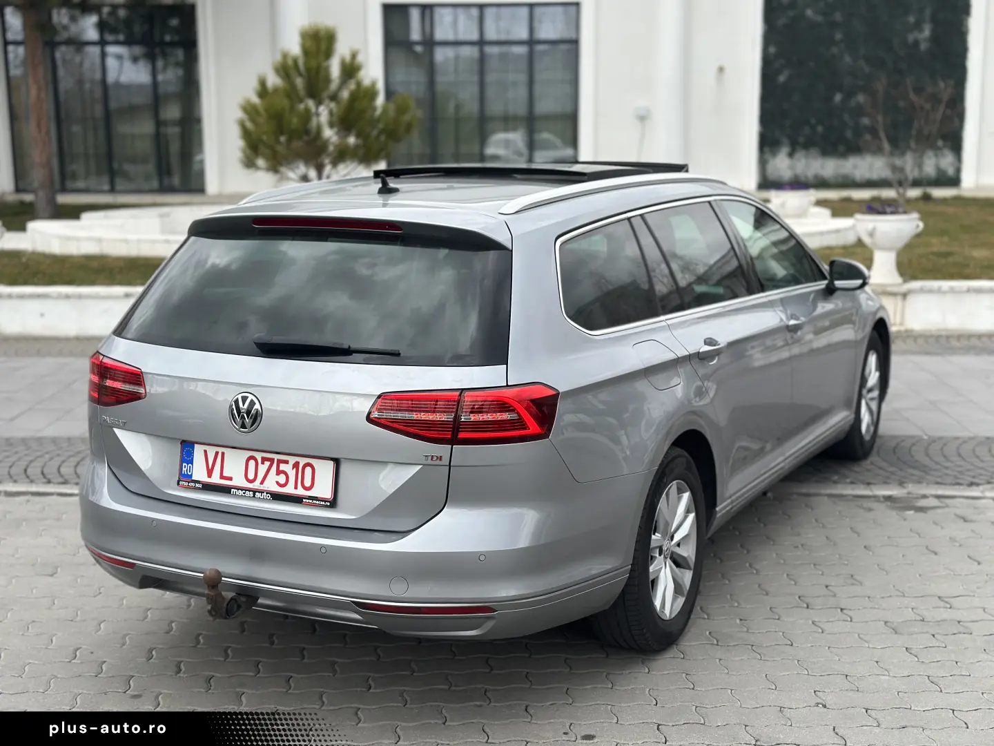 Volkswagen Passat   RAR Efectuat   Panoramic   Bord Digital