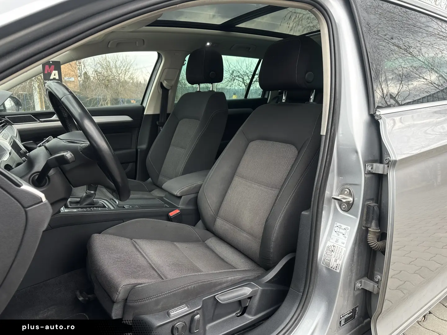 Volkswagen Passat   RAR Efectuat   Panoramic   Bord Digital