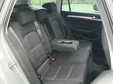 Volkswagen Passat   RAR Efectuat   Panoramic   Bord Digital