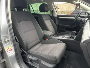 Volkswagen Passat   RAR Efectuat   Panoramic   Bord Digital