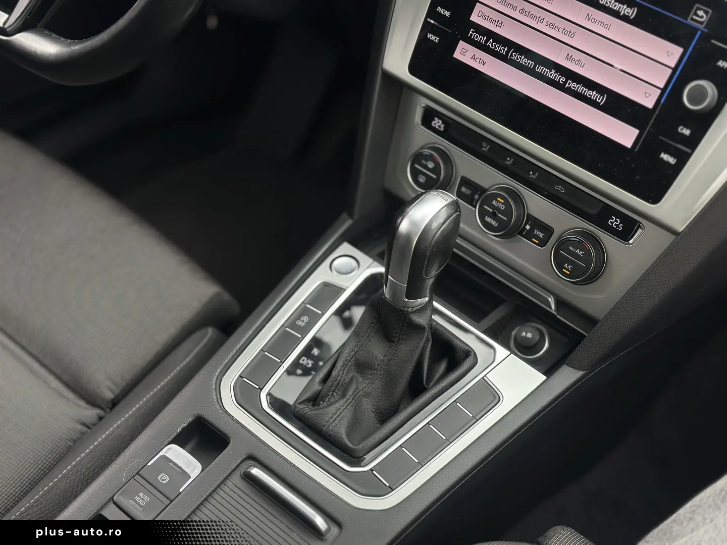 Volkswagen Passat   RAR Efectuat   Panoramic   Bord Digital