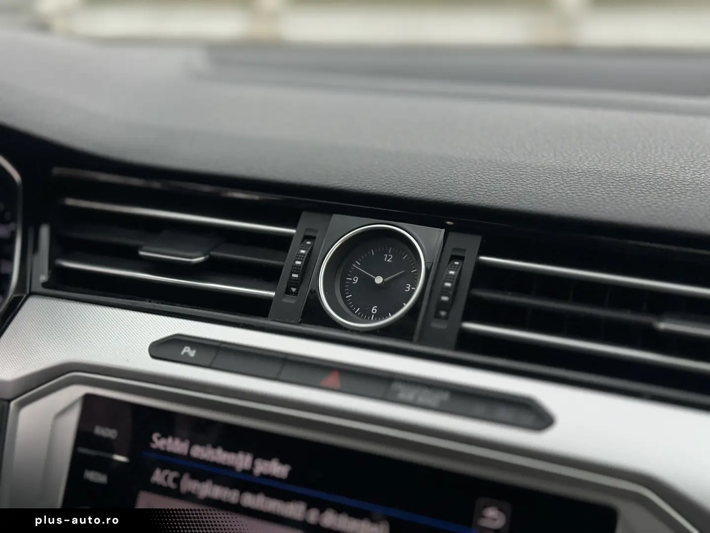 Volkswagen Passat   RAR Efectuat   Panoramic   Bord Digital