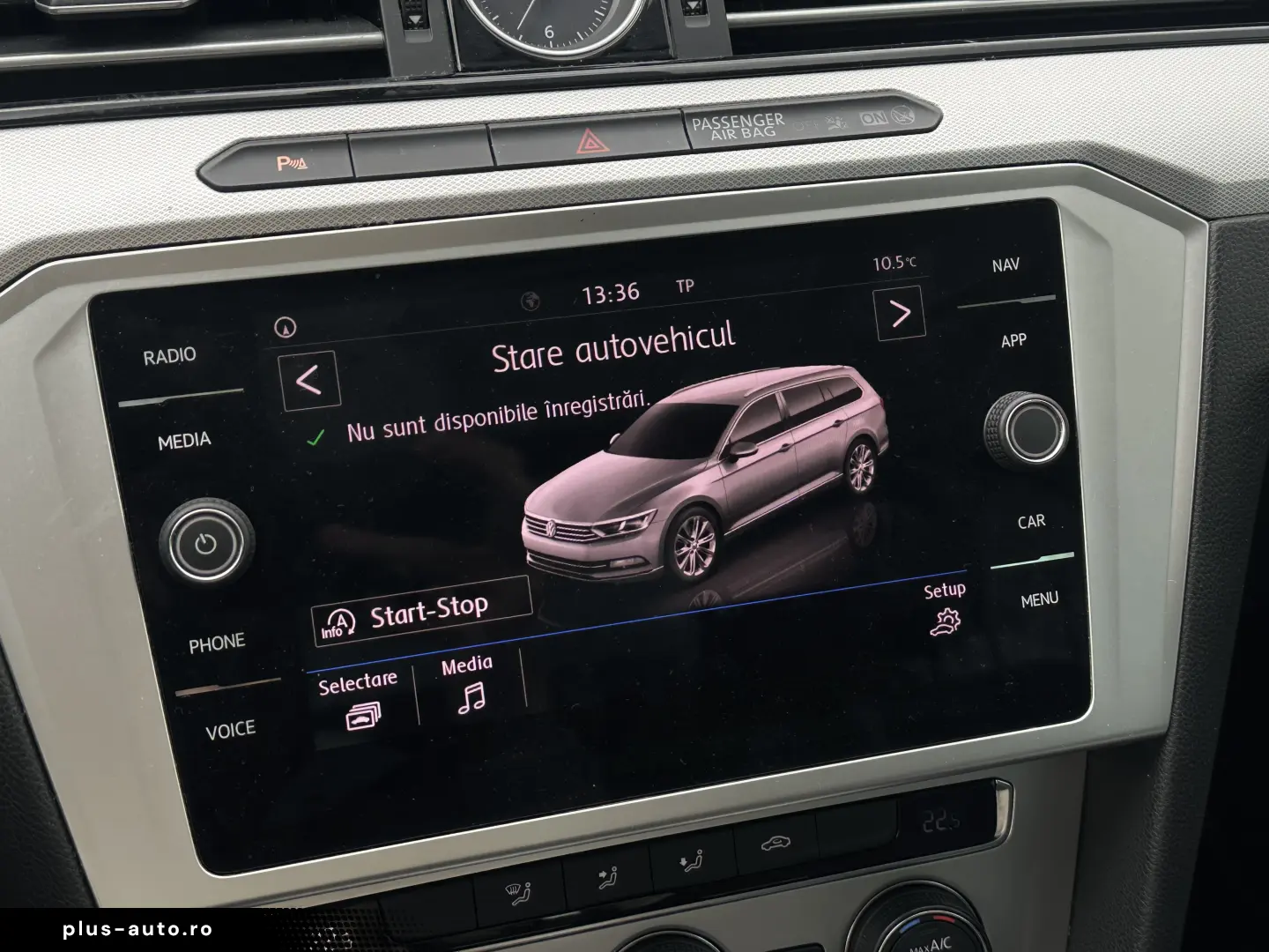 Volkswagen Passat   RAR Efectuat   Panoramic   Bord Digital