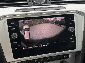 Volkswagen Passat   RAR Efectuat   Panoramic   Bord Digital