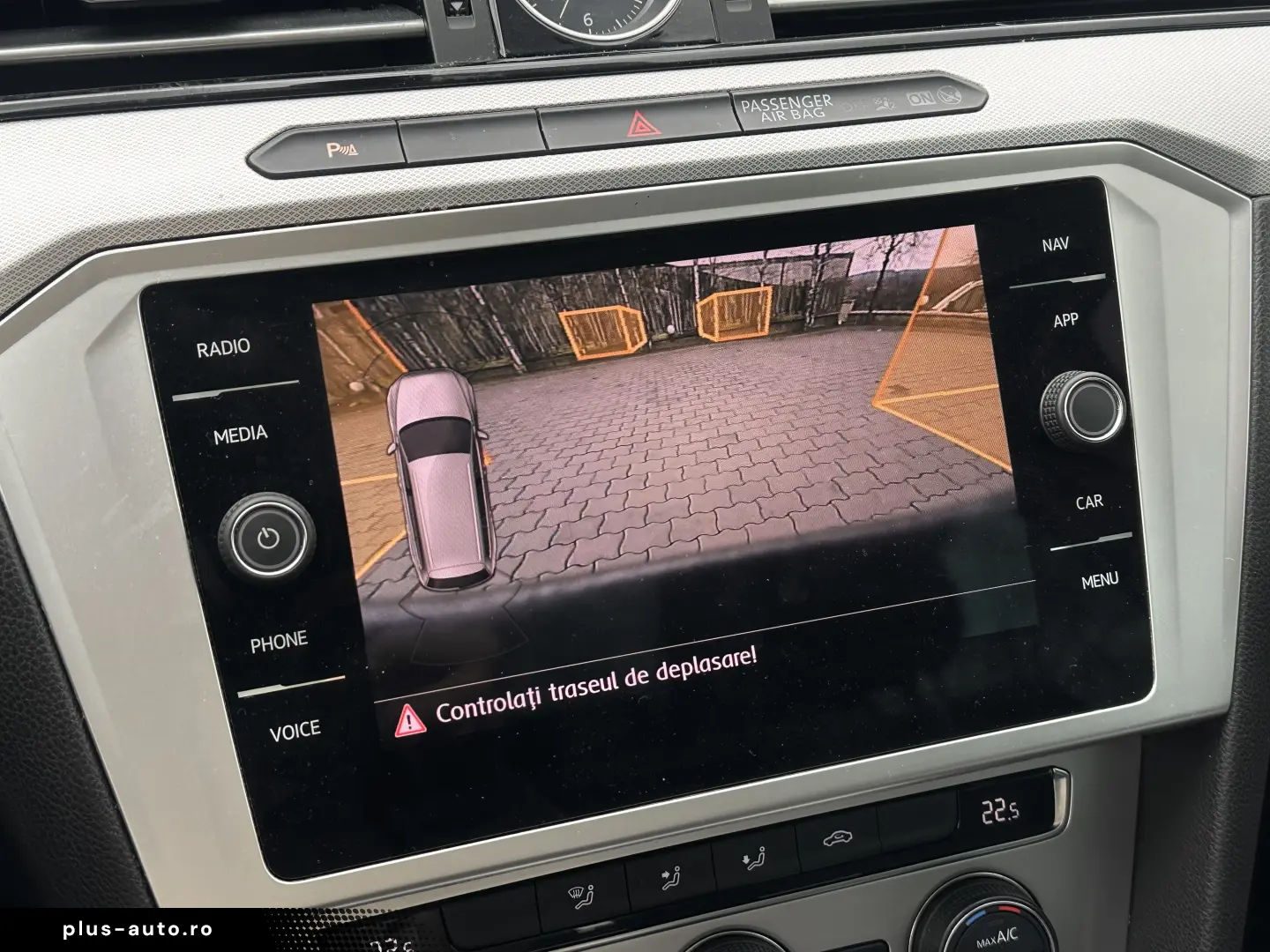 Volkswagen Passat   RAR Efectuat   Panoramic   Bord Digital