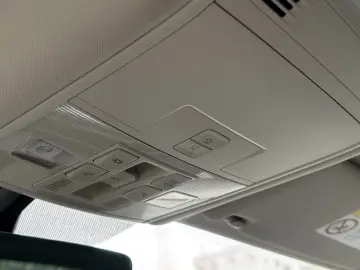 Volkswagen Passat   RAR Efectuat   Panoramic   Bord Digital