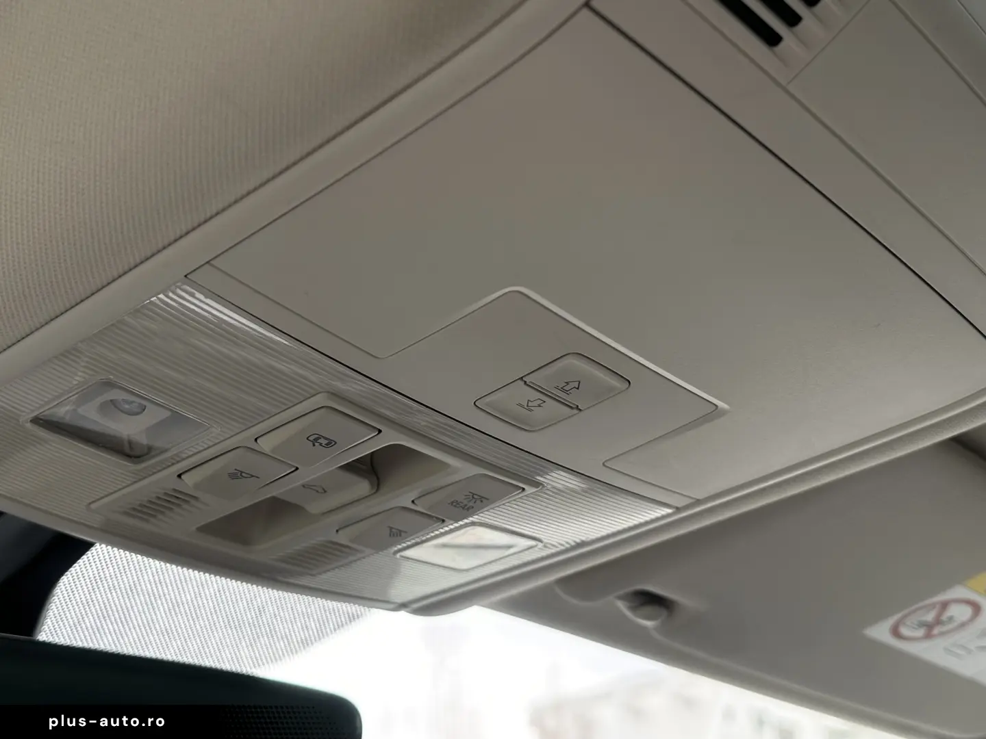 Volkswagen Passat   RAR Efectuat   Panoramic   Bord Digital